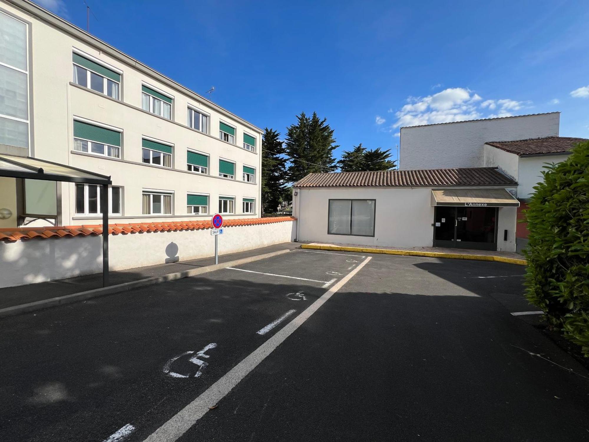 Brit Hotel du Parc Niort Exterior foto
