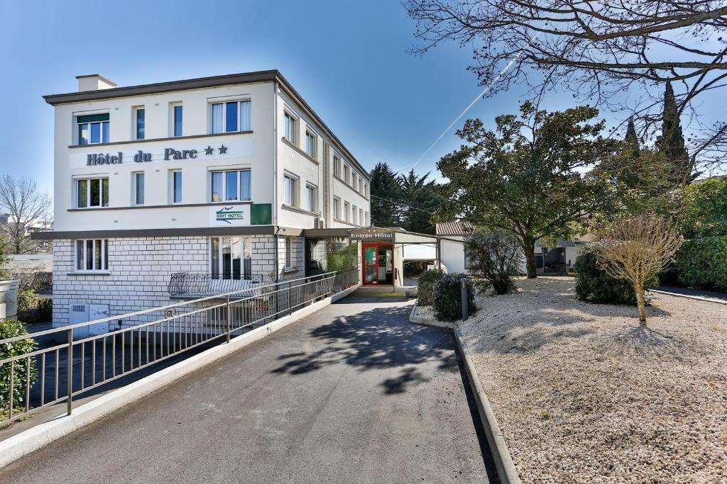 Brit Hotel du Parc Niort Exterior foto